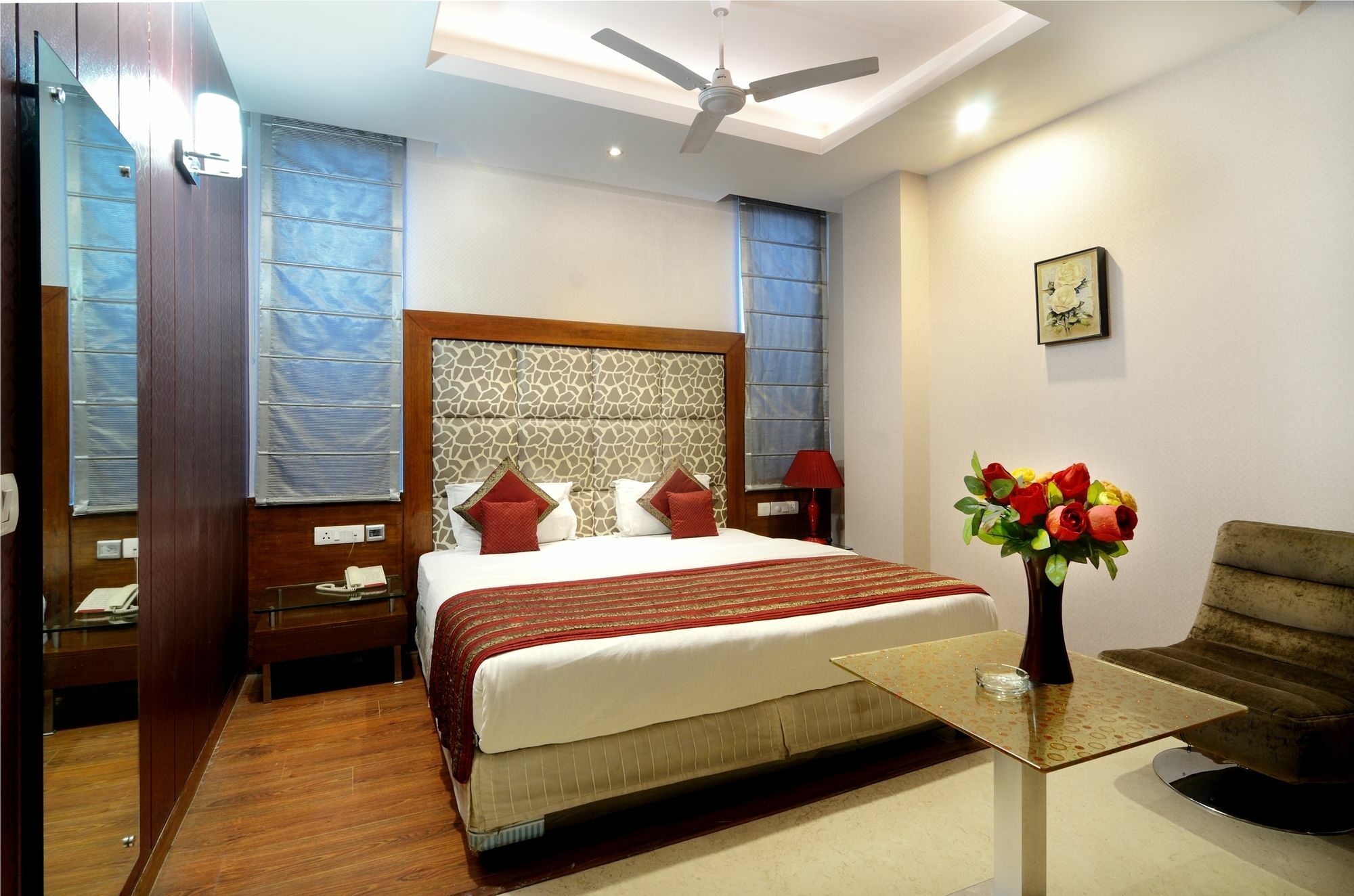 Omega Residency Hotel New Delhi Buitenkant foto